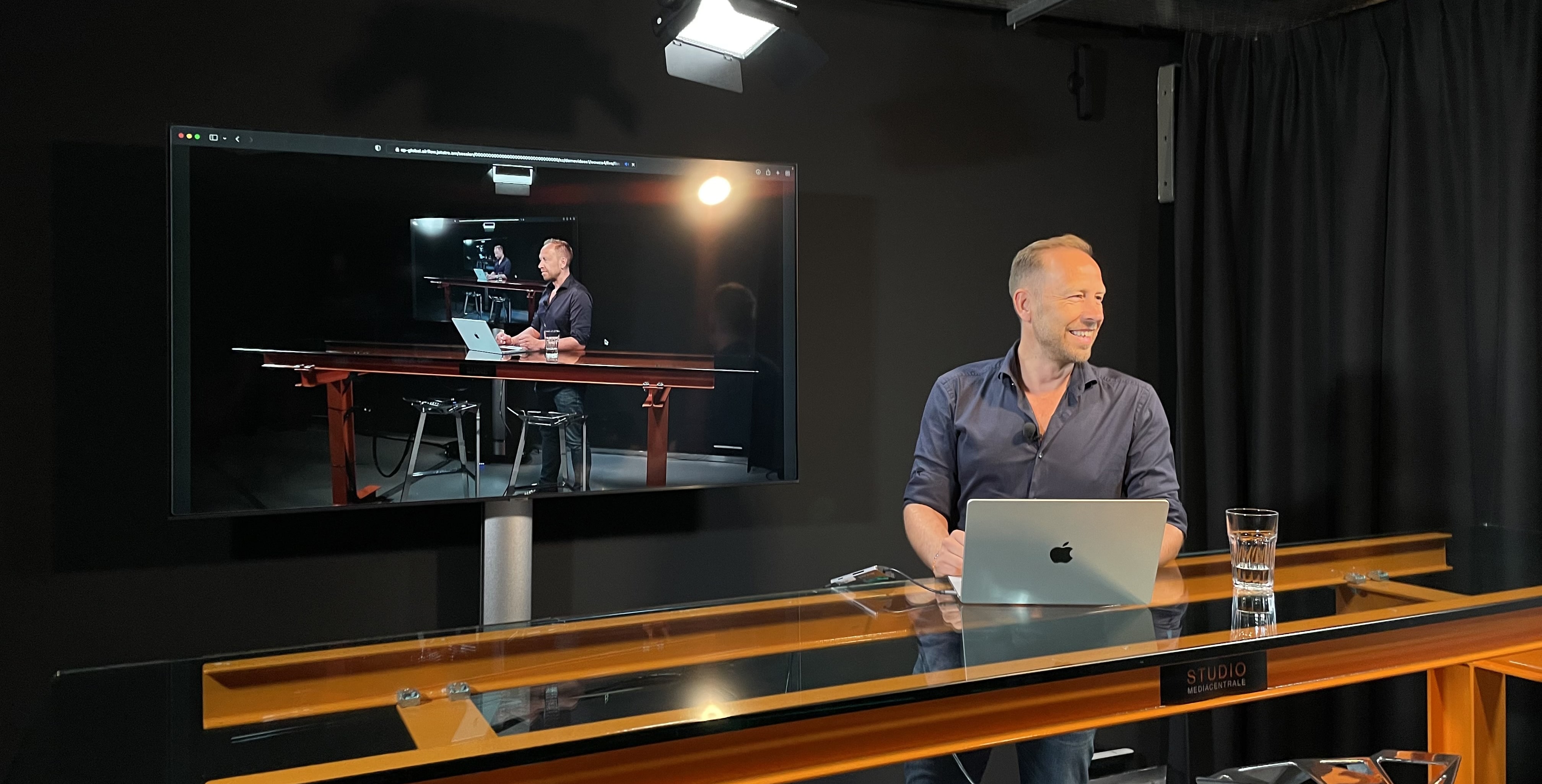 Jet-Stream 4K Video Studio